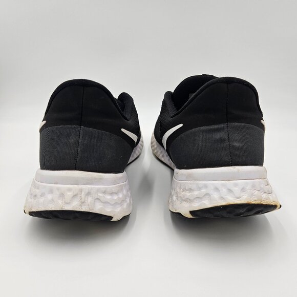 Nike Revolution 5 Men's Running Shoes Black White BQ3204-002 Size 9.5 - Picture 4 of 16